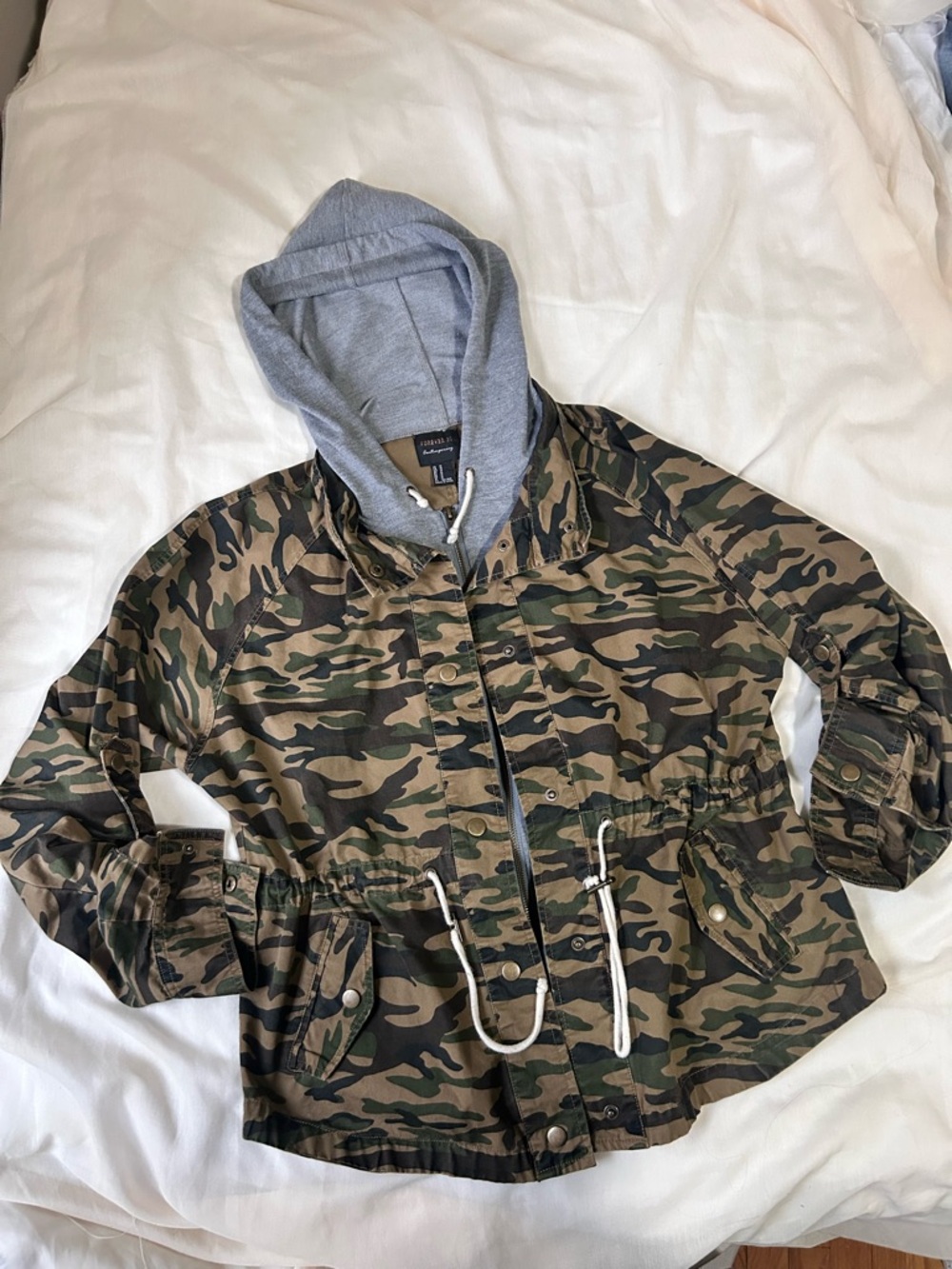 Forever 21 Contemporary Layered Camo Utility Jacket Y2K VTG Medium Army EUC Rare